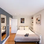 Chic 2-Bedroom Flat In Vauxhall Near The Oval