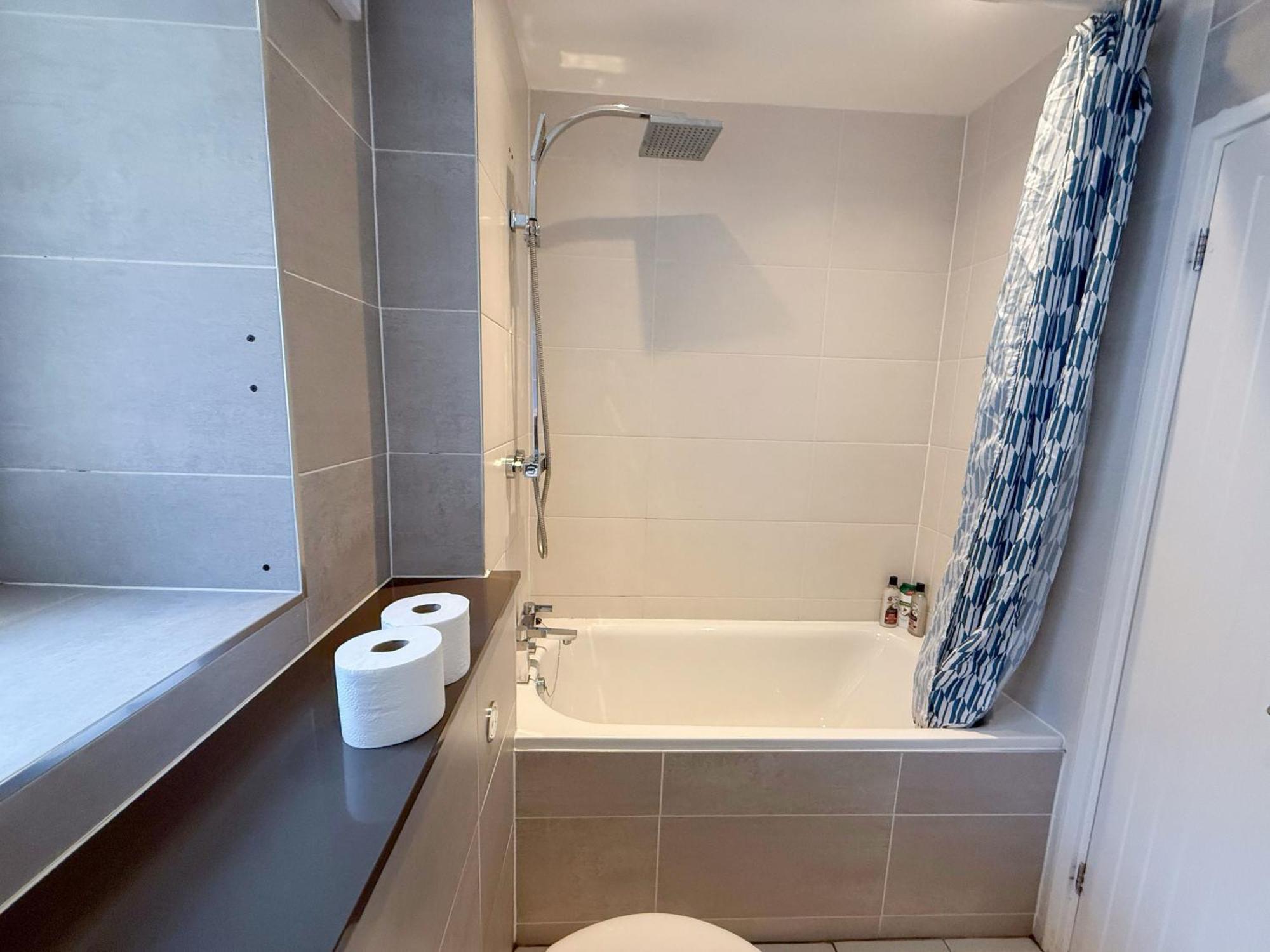 Chic 2-bedroom Flat In Vauxhall Near The Oval *