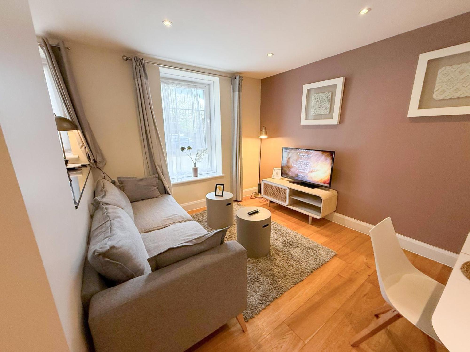 Chic 2-bedroom Flat In Vauxhall Near The Oval Apartment London